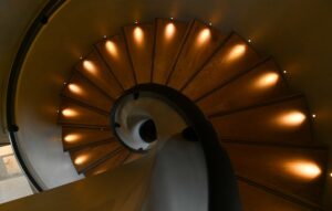 owl lighting stairs